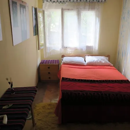 Sirma's House Хостел