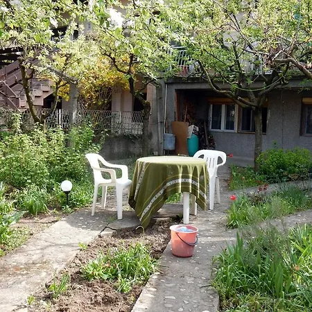 Sirma's House Хостел